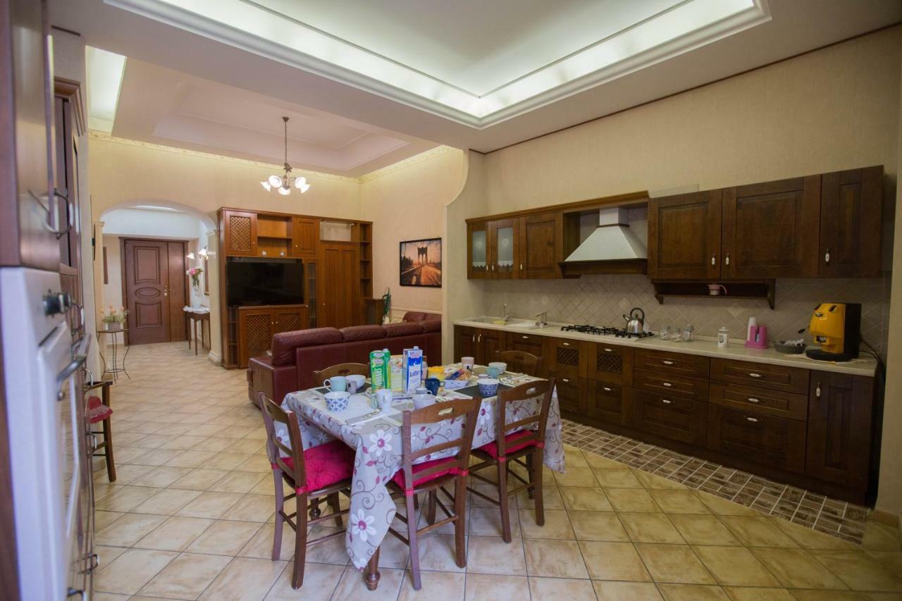 Marty House Villa Наполи Екстериор снимка